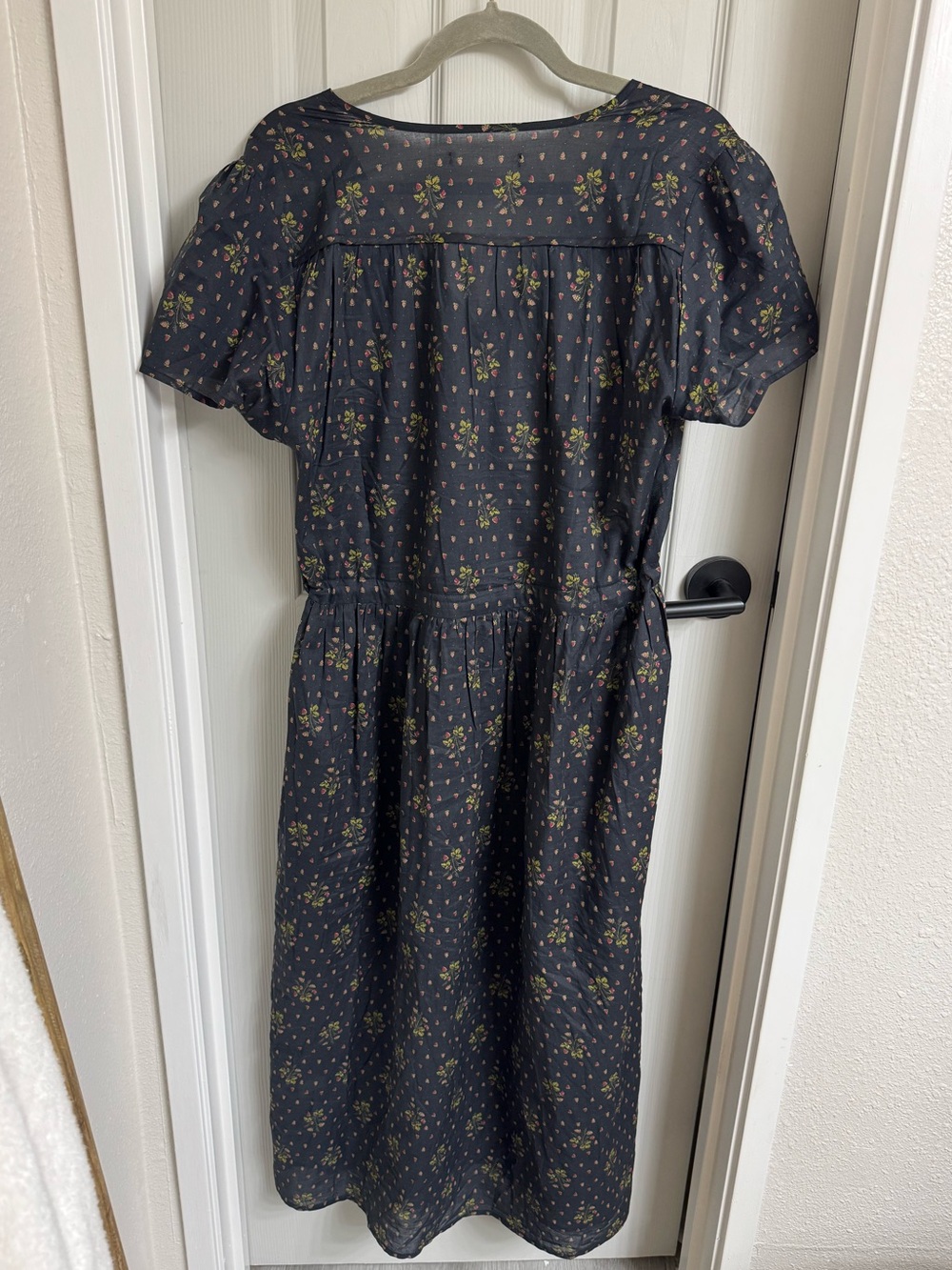 Christy Dawn Simple Dawn Dress — Noir Strawberry Large - Picture 8 of 11